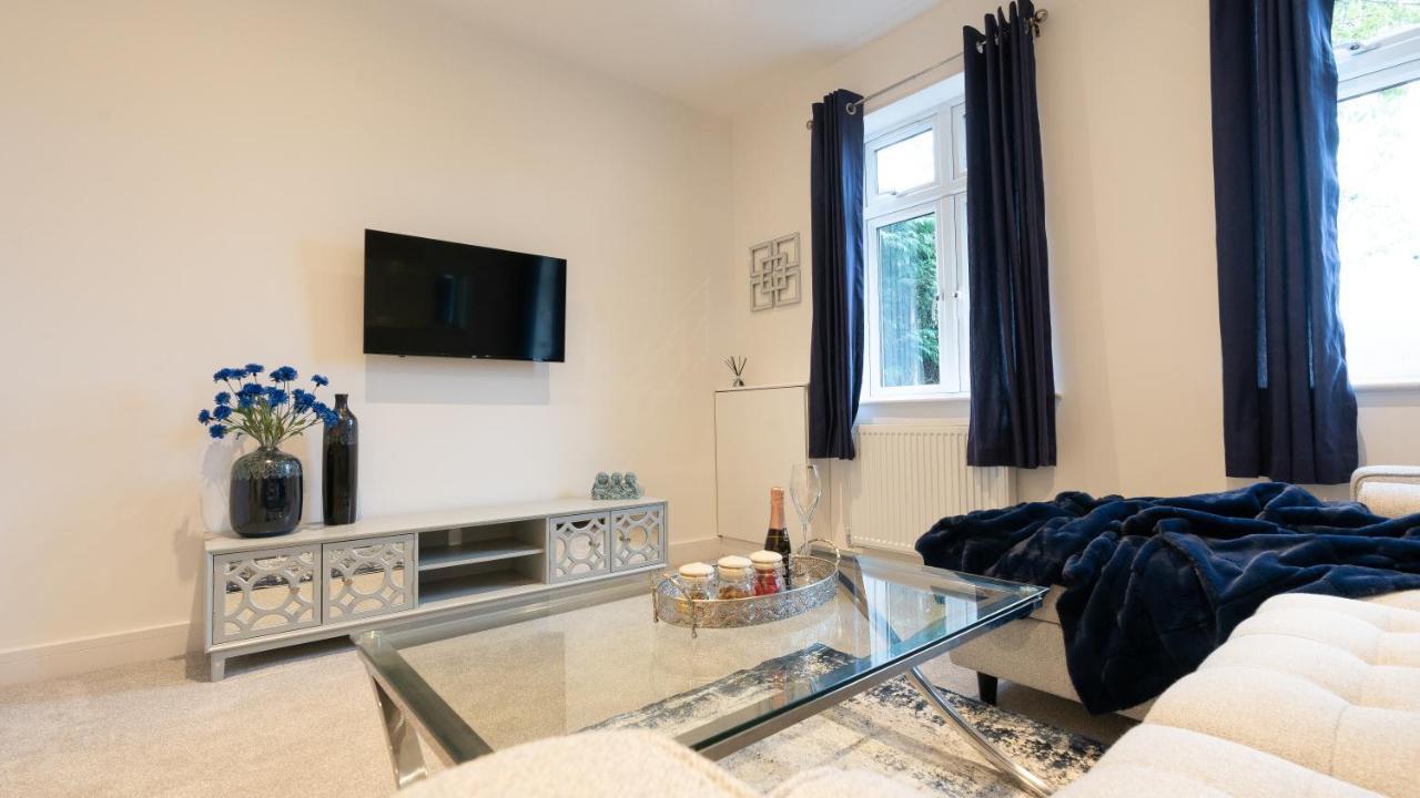 Luxury Living Away From Home Redhill  Esterno foto